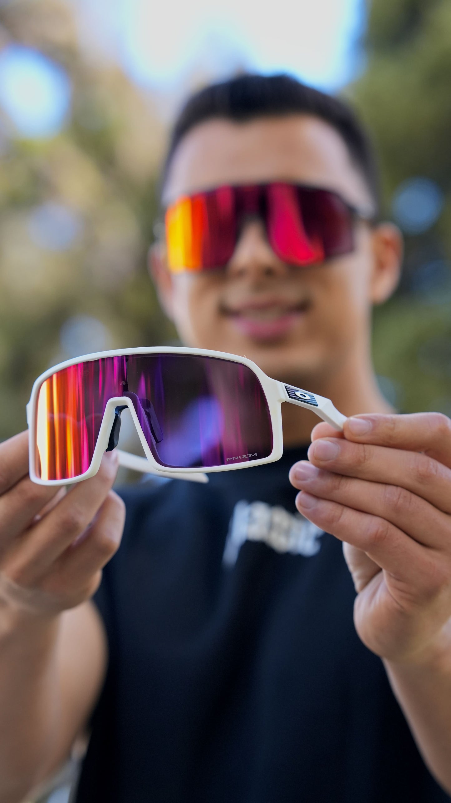 OAKLEY SUTRO - WHITE / RED
