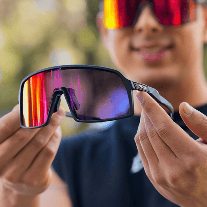 OAKLEY SUTRO NEGRA - VISOR ROJO